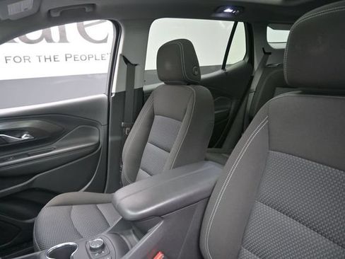 Used 2023 GMC Terrain SLE w/ Driver Convenience Package FWD image 16