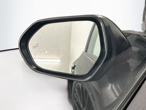 Used 2025 Toyota Camry SE FWD image 16