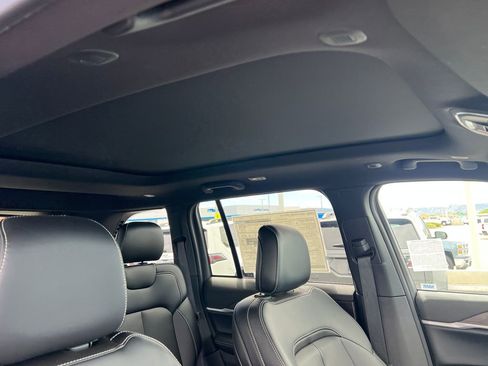 New 2026 Jeep Grand Cherokee Limited w/ Limited Altitude Package image 18