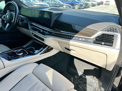Used 2024 BMW X7 xDrive40i w/ Executive Package AWD/4WD image 30
