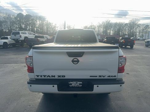 Used 2019 Nissan Titan SV w/ SV Convenience Package image 6