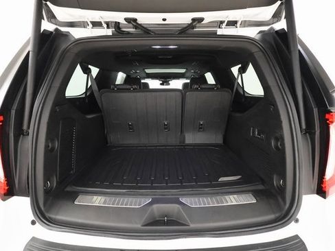 Used 2023 GMC Yukon XL AT4 w/ AT4 Premium Plus Package image 22