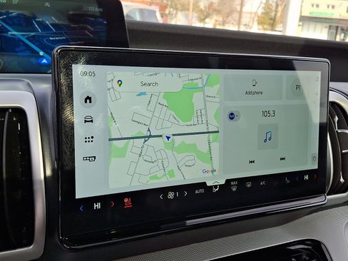 Used 2025 Ford Expedition Active image 18