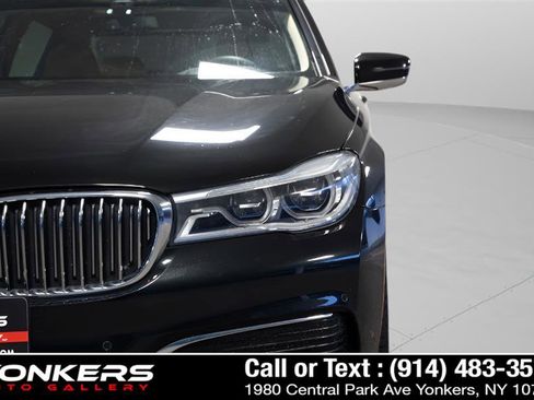 Used 2019 BMW 750i xDrive w/ Executive Package image 43