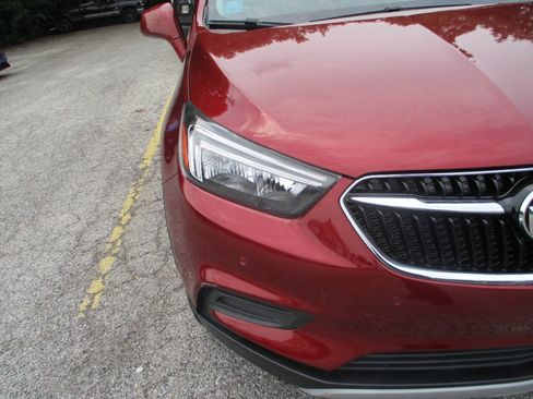 Used 2021 Buick Encore Preferred w/ Safety Package II AWD/4WD image 25