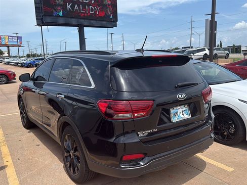 Used 2020 Kia Sorento S FWD image 10