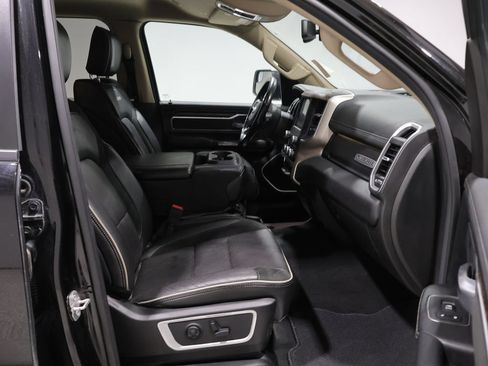 Used 2019 RAM 1500 Laramie AWD/4WD image 22