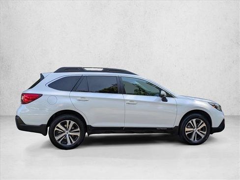Used 2019 Subaru Outback 2.5i Limited w/ Popular Package #2 AWD/4WD image 4