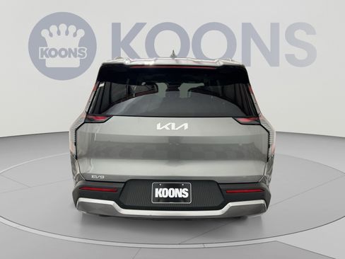 Used 2024 Kia EV9 Wind AWD/4WD image 5