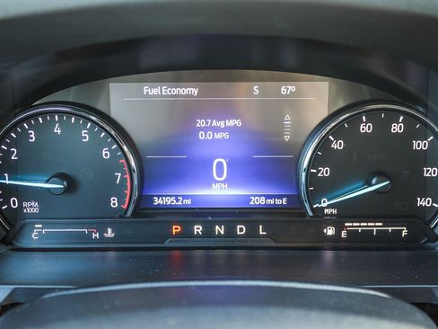 Used 2022 Ford Explorer XLT image 24