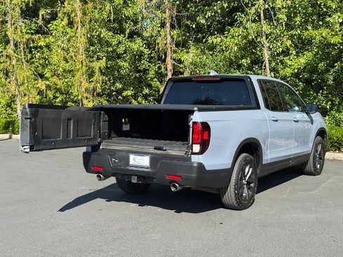 Certified 2023 Honda Ridgeline Sport image 29