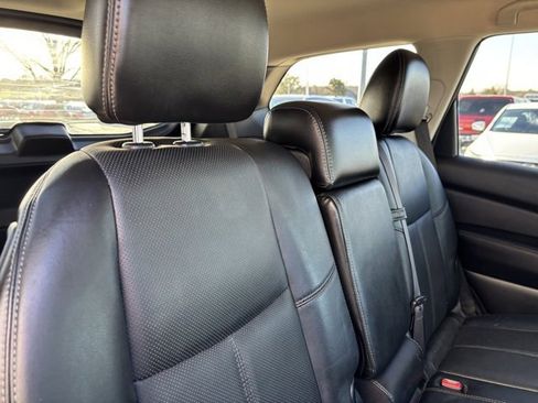 Used 2013 Nissan Pathfinder Platinum image 29