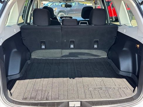 Used 2018 Subaru Forester 2.5i Premium w/ All-Weather Package AWD/4WD image 5