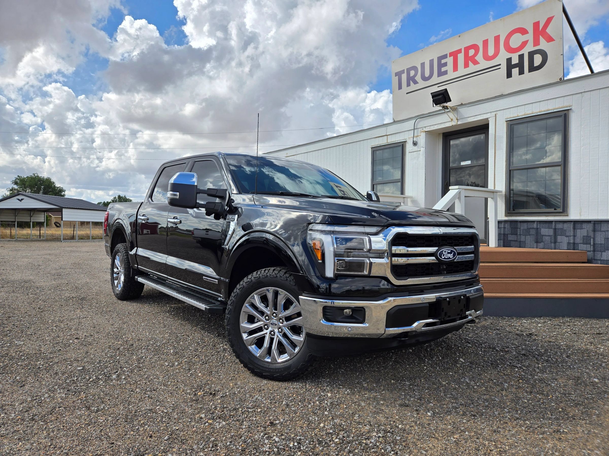 Used 2025 Ford F150 Lariat w/ Equipment Group 501A Mid AWD/4WD image 5