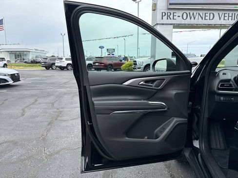 Used 2026 Chevrolet Traverse LT w/ Sun and Wheel Package AWD/4WD image 10