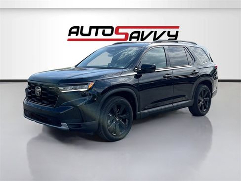 Used 2025 Honda Pilot Black Edition image 3