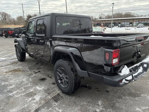 New 2026 Jeep Gladiator Sport image 7