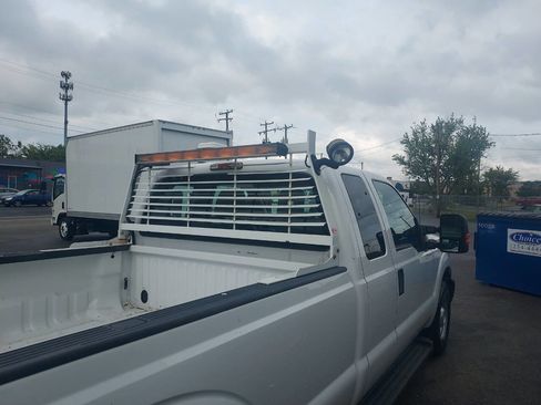 Used 2015 Ford F250 XL w/ Power Equipment Group image 7