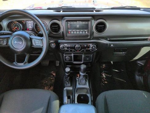 Used 2022 Jeep Gladiator Sport AWD/4WD image 15