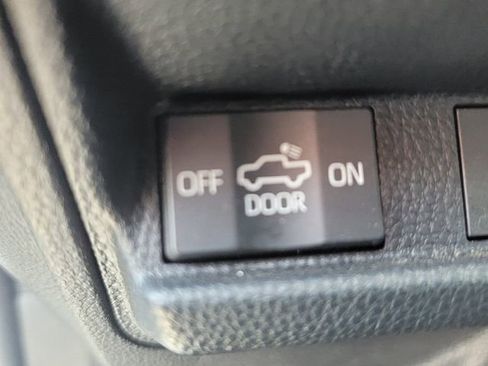 Used 2024 Toyota Tacoma TRD Off-Road image 26