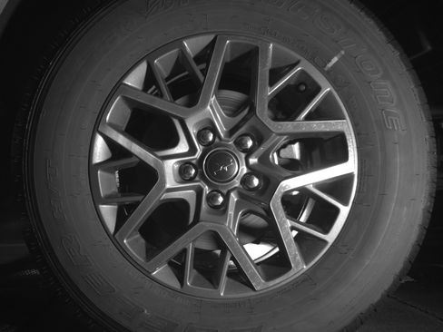 Used 2025 Jeep Wrangler Sahara image 14