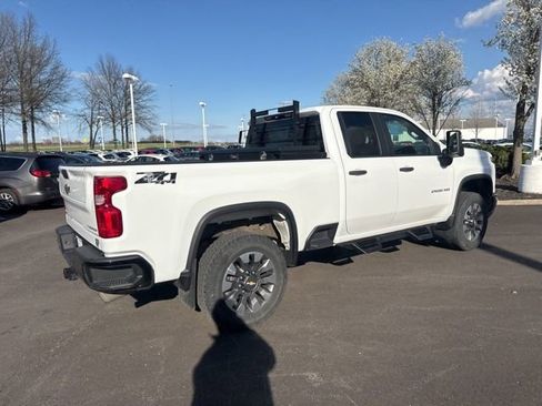 Used 2024 Chevrolet Silverado 2500 Custom w/ Custom Convenience Package image 12