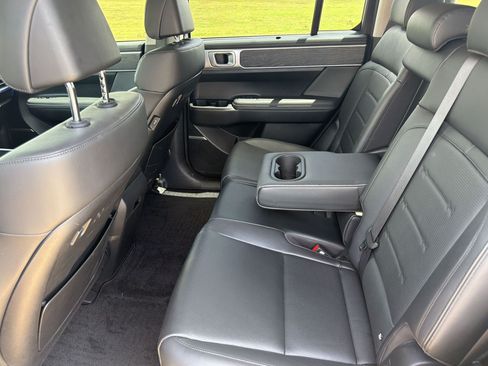 Certified 2025 Hyundai Santa Fe Limited AWD/4WD image 25