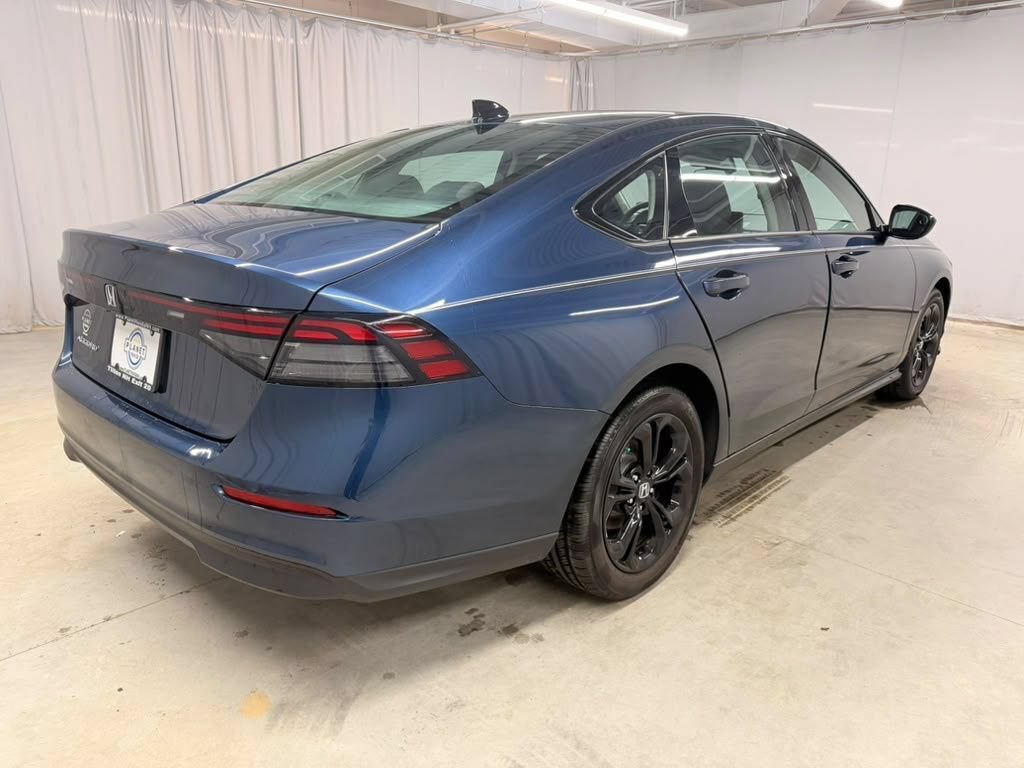Certified 2025 Honda Accord SE image 12