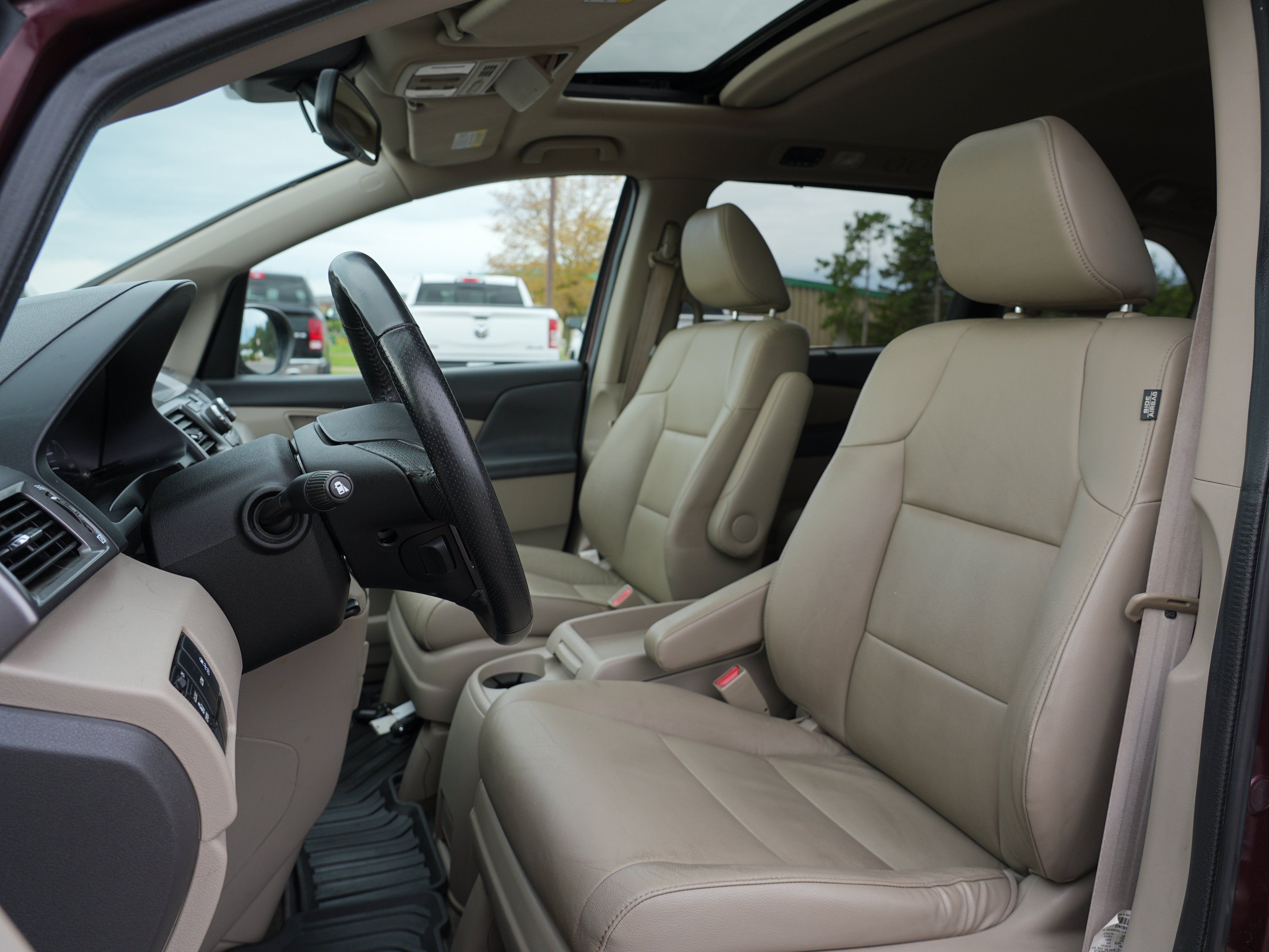 Used 2015 Honda Odyssey EX-L image 11