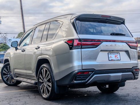 Used 2023 Lexus LX 600 4WD w/ Luxury Package image 25