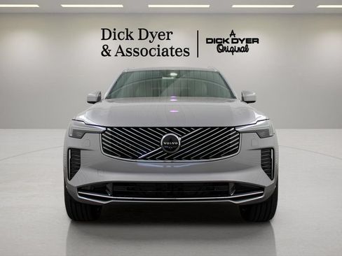Used 2026 Volvo XC90 B5 Plus w/ Protection Package Premier AWD/4WD image 9