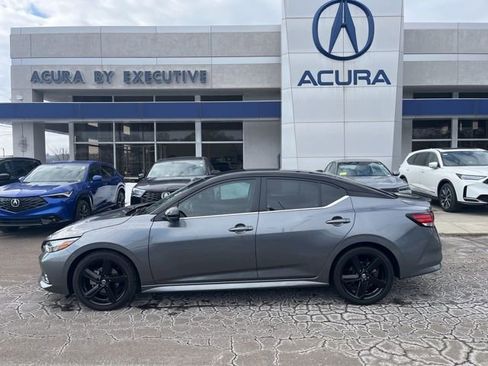 Used 2022 Nissan Sentra SR w/ Midnight Edition image 3