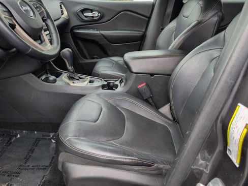 Used 2015 Jeep Cherokee Limited w/ Luxury Group image 17