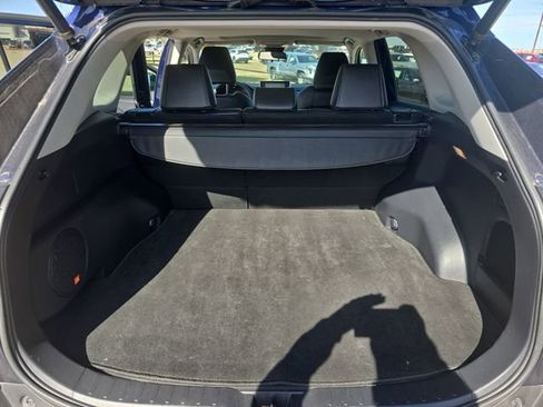 Used 2020 Toyota RAV4 XLE Premium image 12