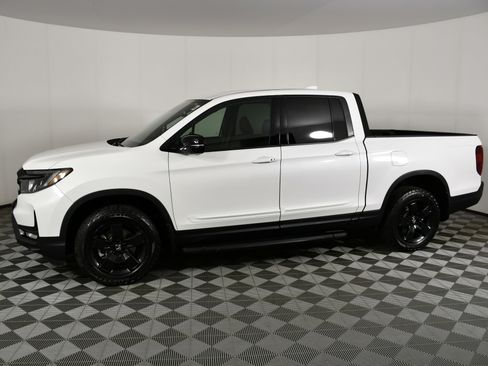 Used 2025 Honda Ridgeline Black Edition image 9