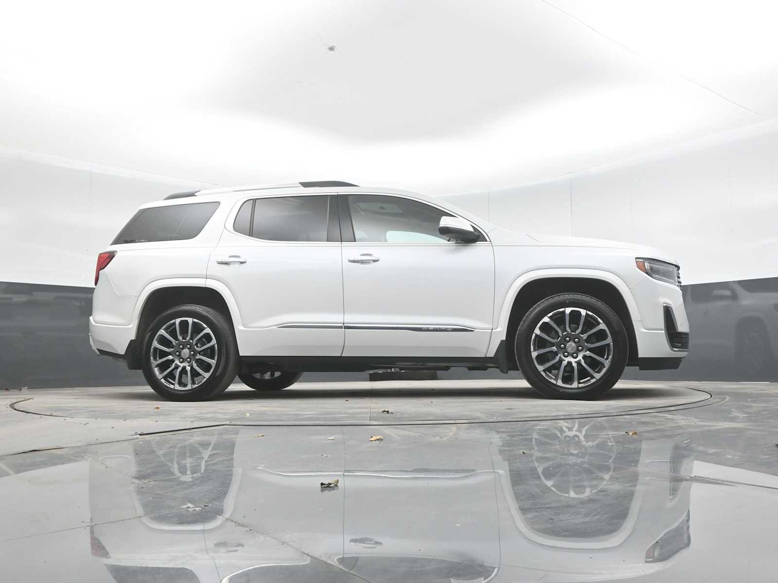Used 2020 GMC Acadia Denali w/ LPO, Floor Liner Package AWD/4WD image 45