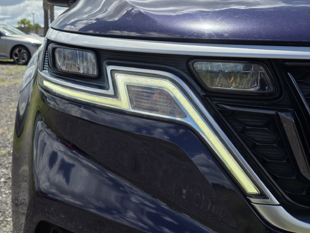 Certified 2022 Kia Carnival LX FWD image 10