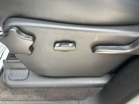 Used 2013 Chevrolet Silverado 1500 LT image 19