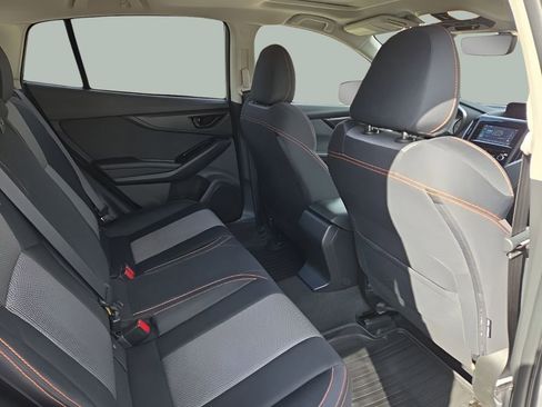 Used 2022 Subaru Crosstrek 2.0i Premium w/ Moonroof Package image 18