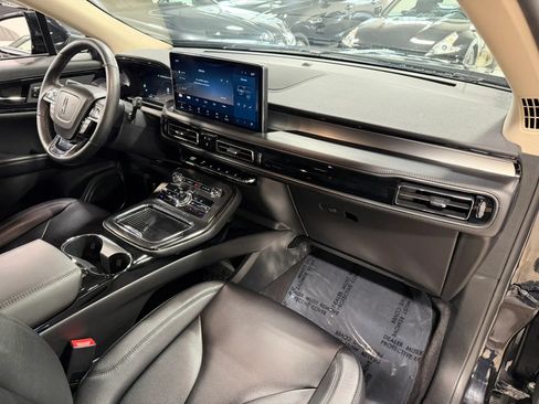 Used 2023 Lincoln Nautilus AWD w/ Premium Package image 13