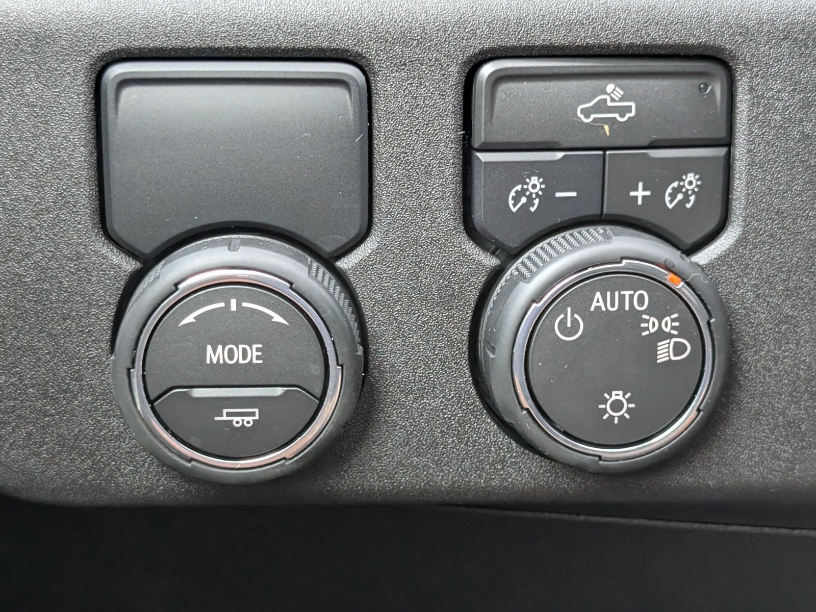 Used 2026 Chevrolet Silverado 1500 LT RWD image 15