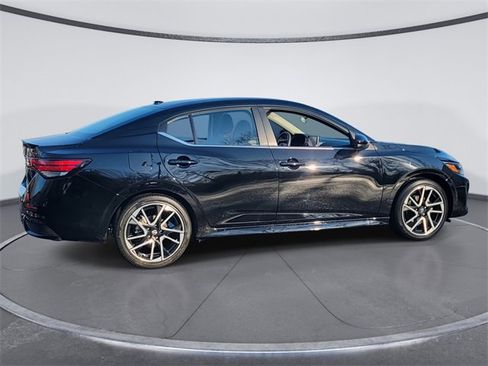 Used 2025 Nissan Sentra SR image 6