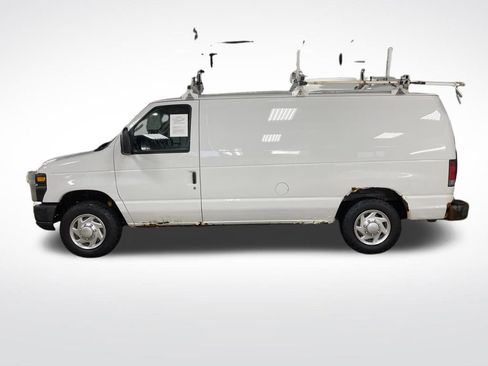 Used 2010 Ford E-150 and Econoline 150 image 2