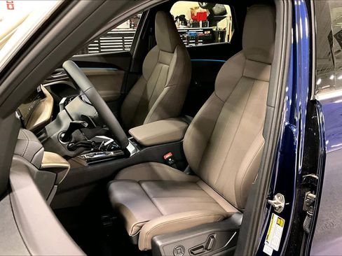 New 2025 Audi Q5 Premium Plus image 9