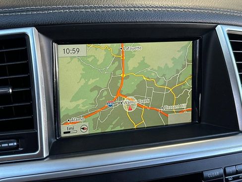 Used 2015 Mercedes-Benz GL 450 4MATIC image 26