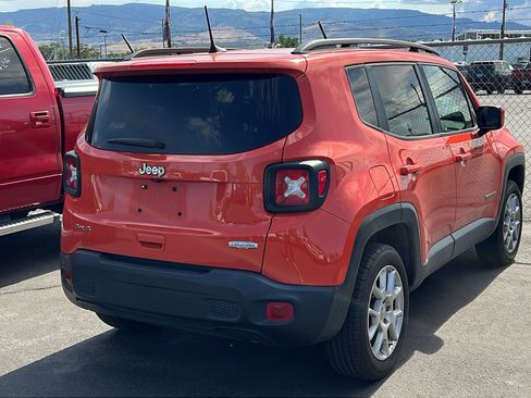 Used 2019 Jeep Renegade Latitude w/ Cold Weather Group AWD/4WD image 3