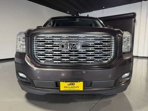 Used 2018 GMC Yukon Denali RWD image 2