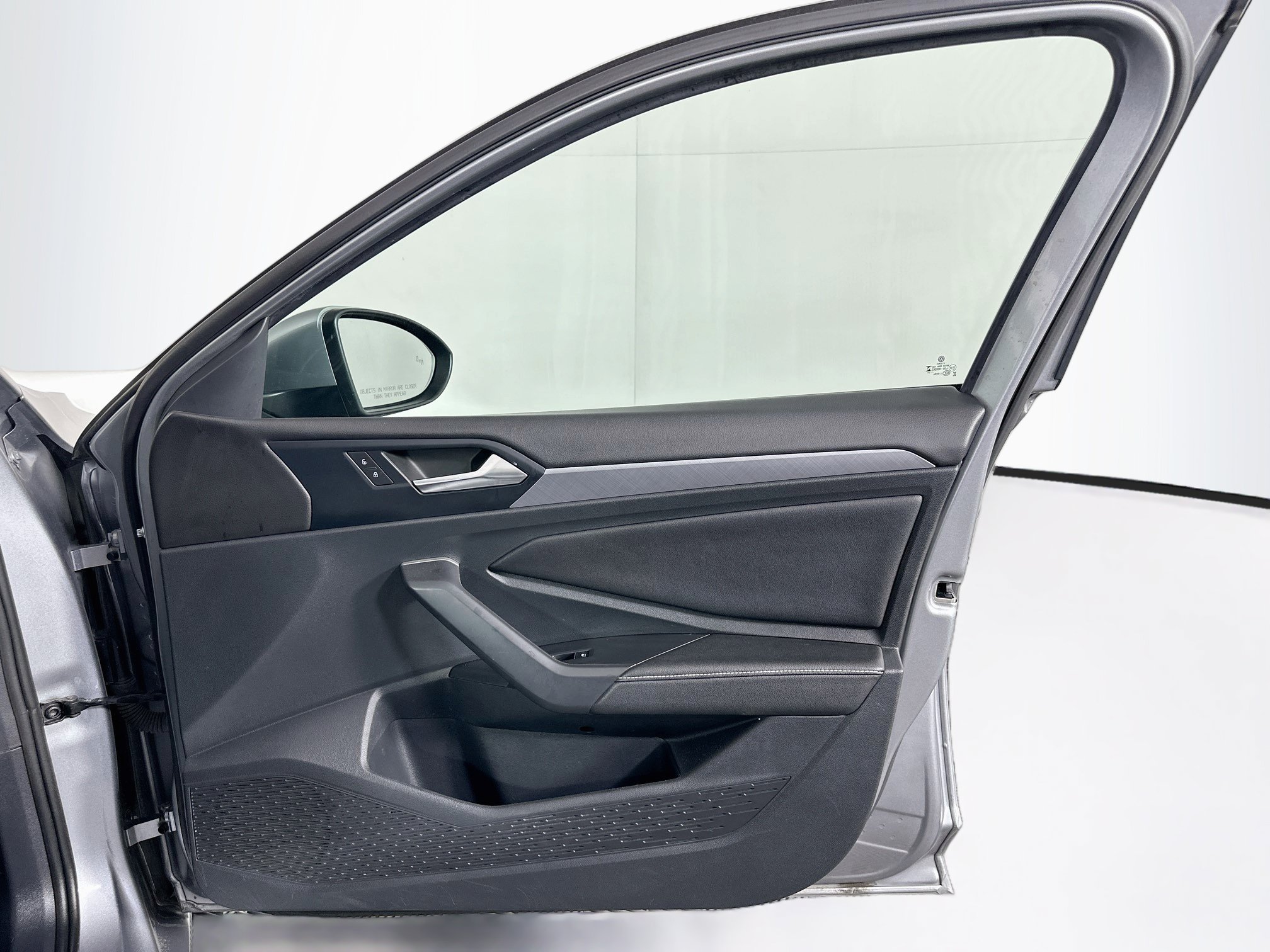 Used 2024 Volkswagen Jetta SE FWD image 33