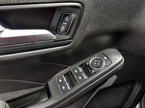 Used 2023 Ford Escape ST-Line image 18