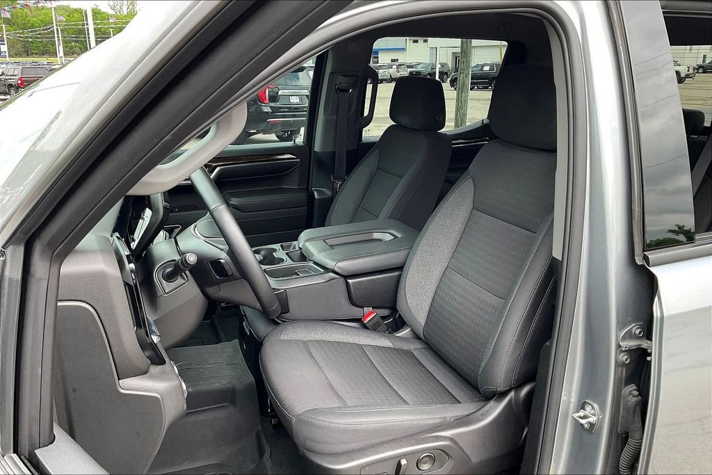 Used 2024 GMC Sierra 1500 Elevation w/ LPO, Elevation Black Package RWD image 22